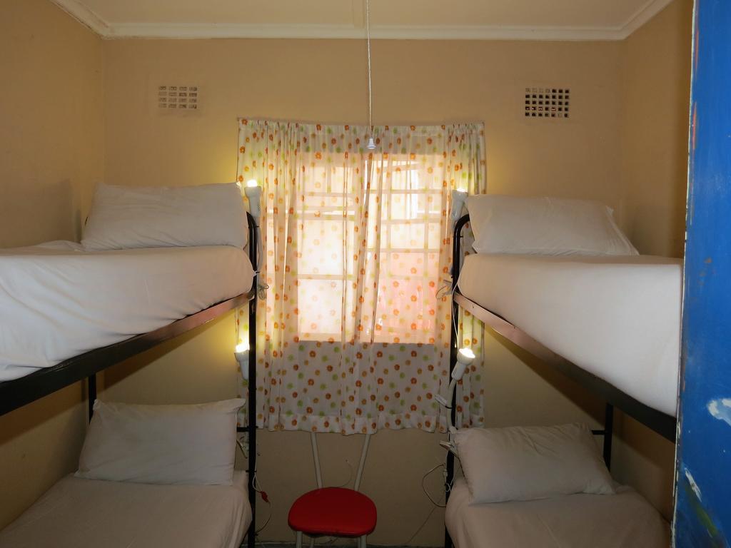Riverlodge Backpackers Cape Town Exterior photo